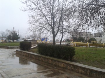 Se răceşte vremea: plouă şi se va forma polei